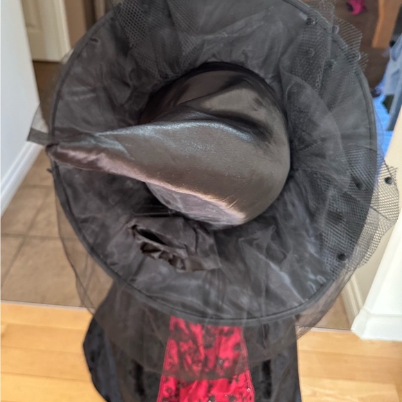 Witch Halloween costume 7-8 years lace dress and tulle hat - black red colour - Picture 8 of 13